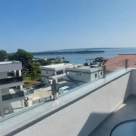 Sky Apartment, Island Rab Lägenhet *